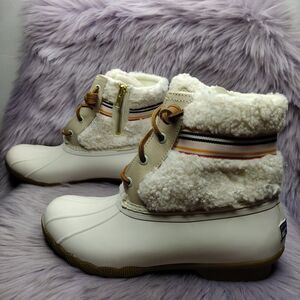 NEW Sperry Saltwater Rainbow Sherpa Duck Boot Women's 6.5 Rainbow Ivory